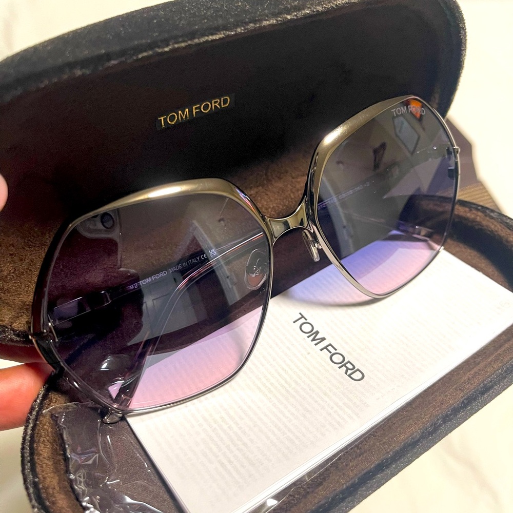 Tom Ford FT 0912 Fonda 02 14B Shiny Light Ruthenium Gradient Blue Sunglasses